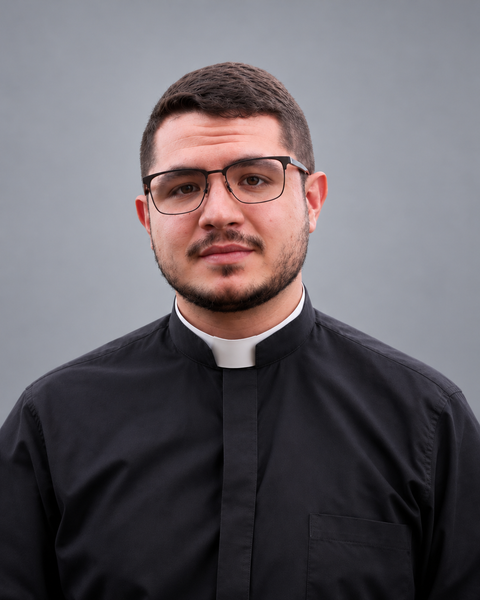 Prof. Dndo. Pe. Matheus Manholer